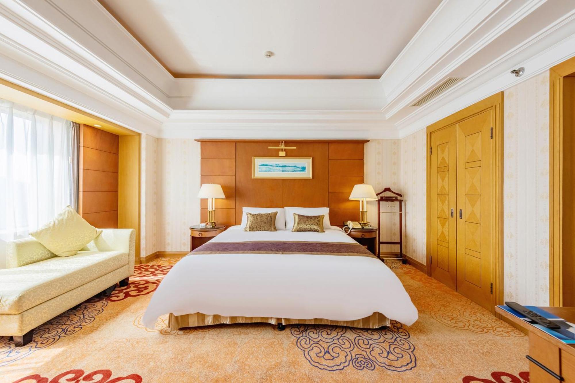 Ruishi Hotel Dalian Exterior photo