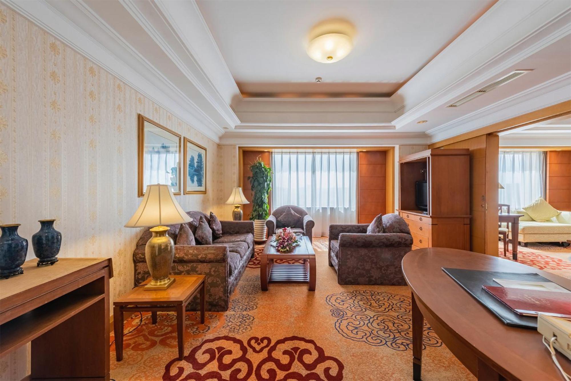 Ruishi Hotel Dalian Exterior photo