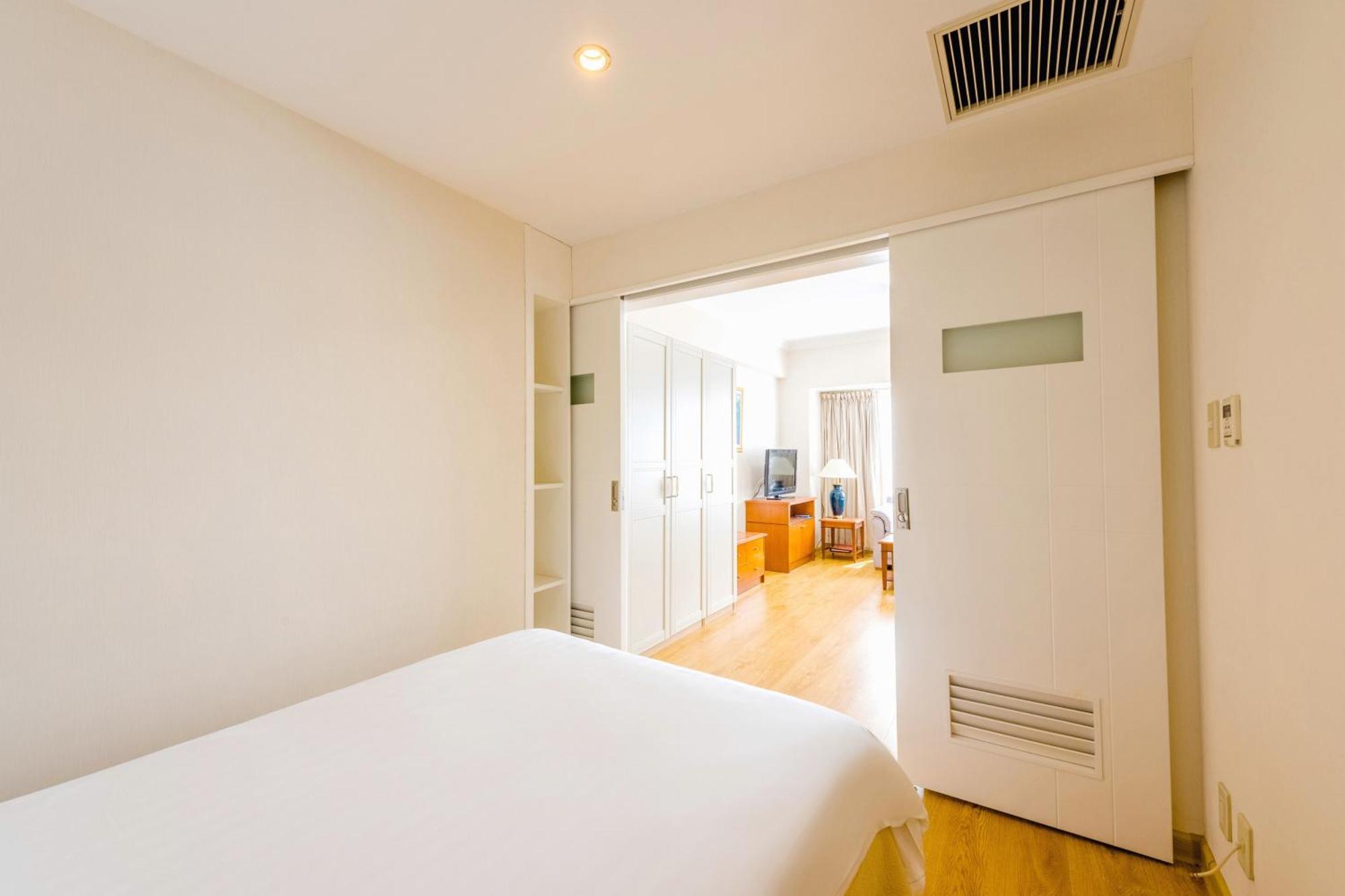 Ruishi Hotel Dalian Exterior photo