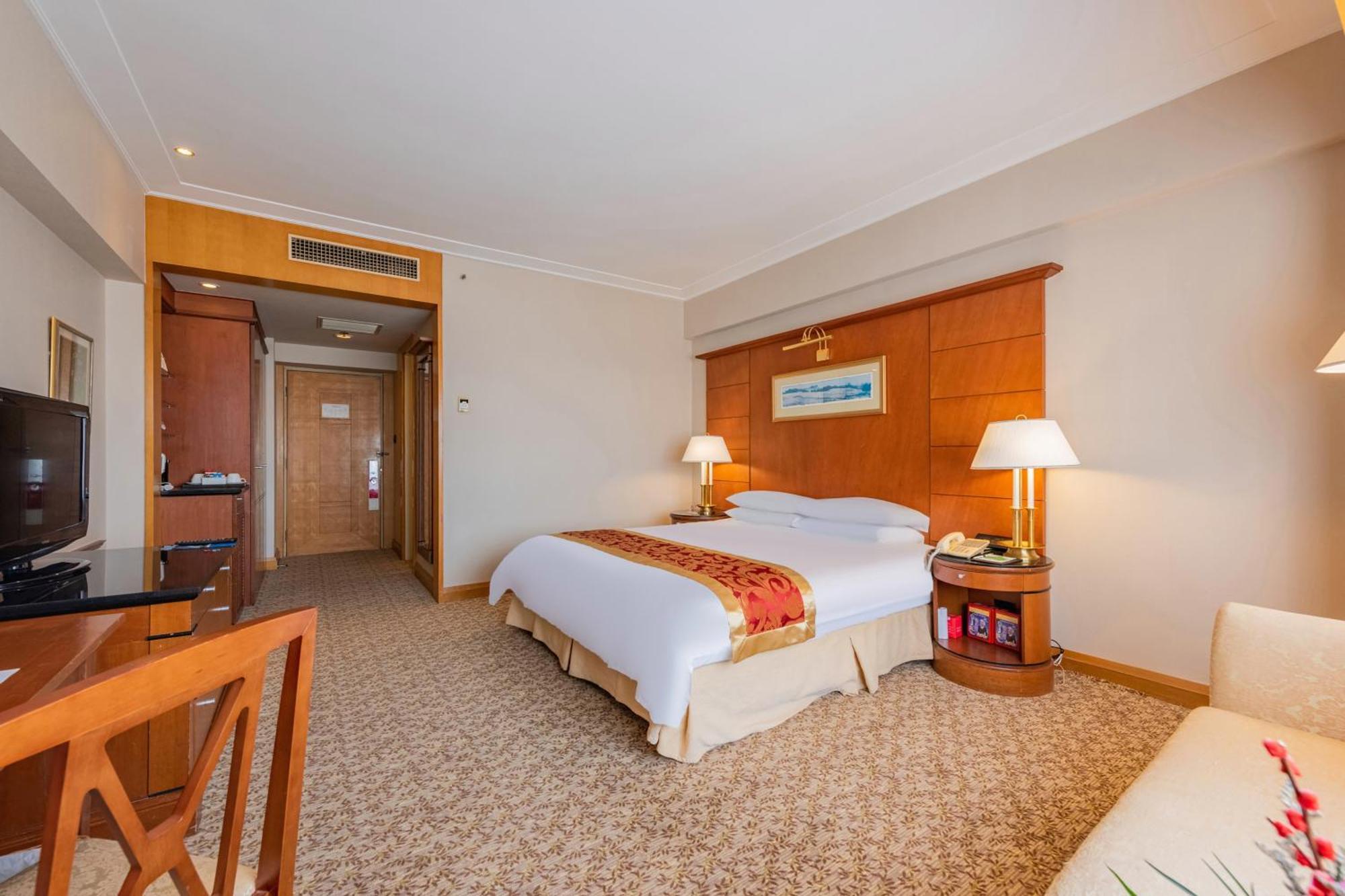 Ruishi Hotel Dalian Exterior photo